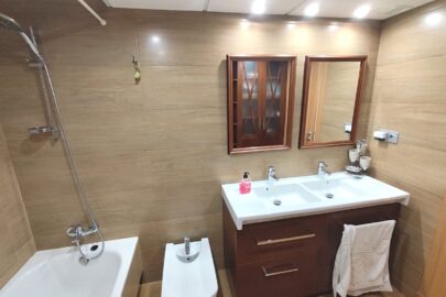 BAÑO COMPLETO CON BAÑERA