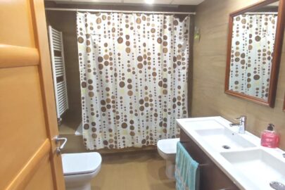 BAÑO COMPLETO CON BAÑERA